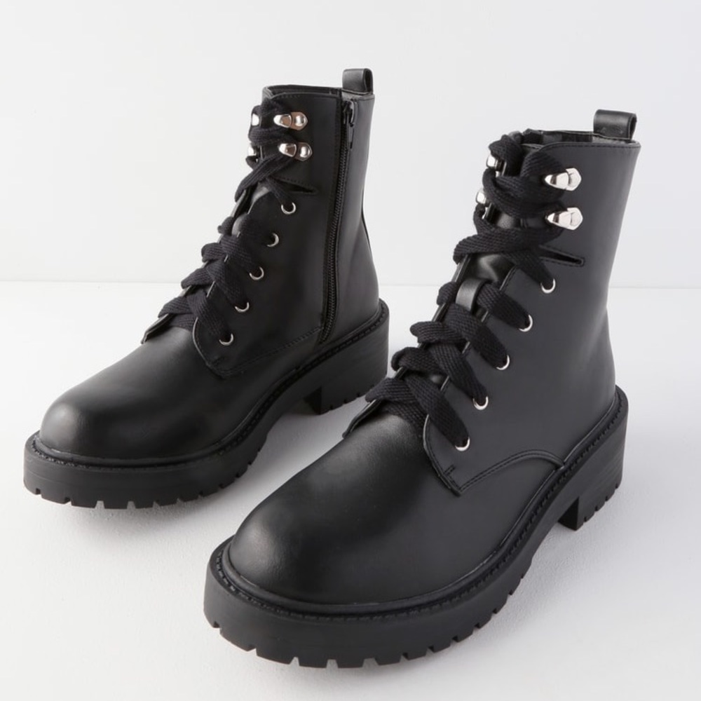 Madden Girl Alicee Women’s Lace Up Combat Boot | 8